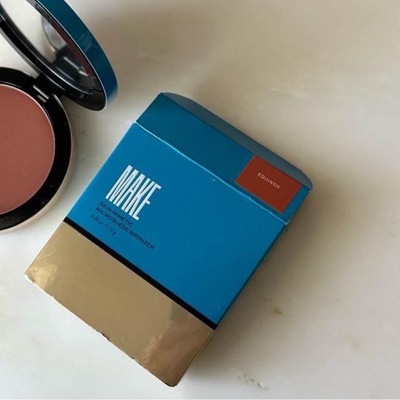 Make Beauty Equinox MICROSUEDE BRONZER - Picture 4 of 5